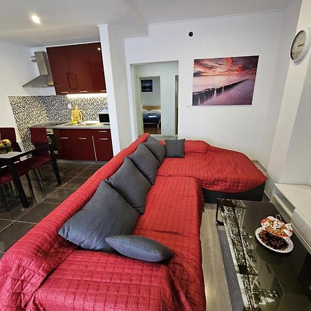 Modern Apartment Nikola In A Quiet Area Kaštel Stari Kültér fotó