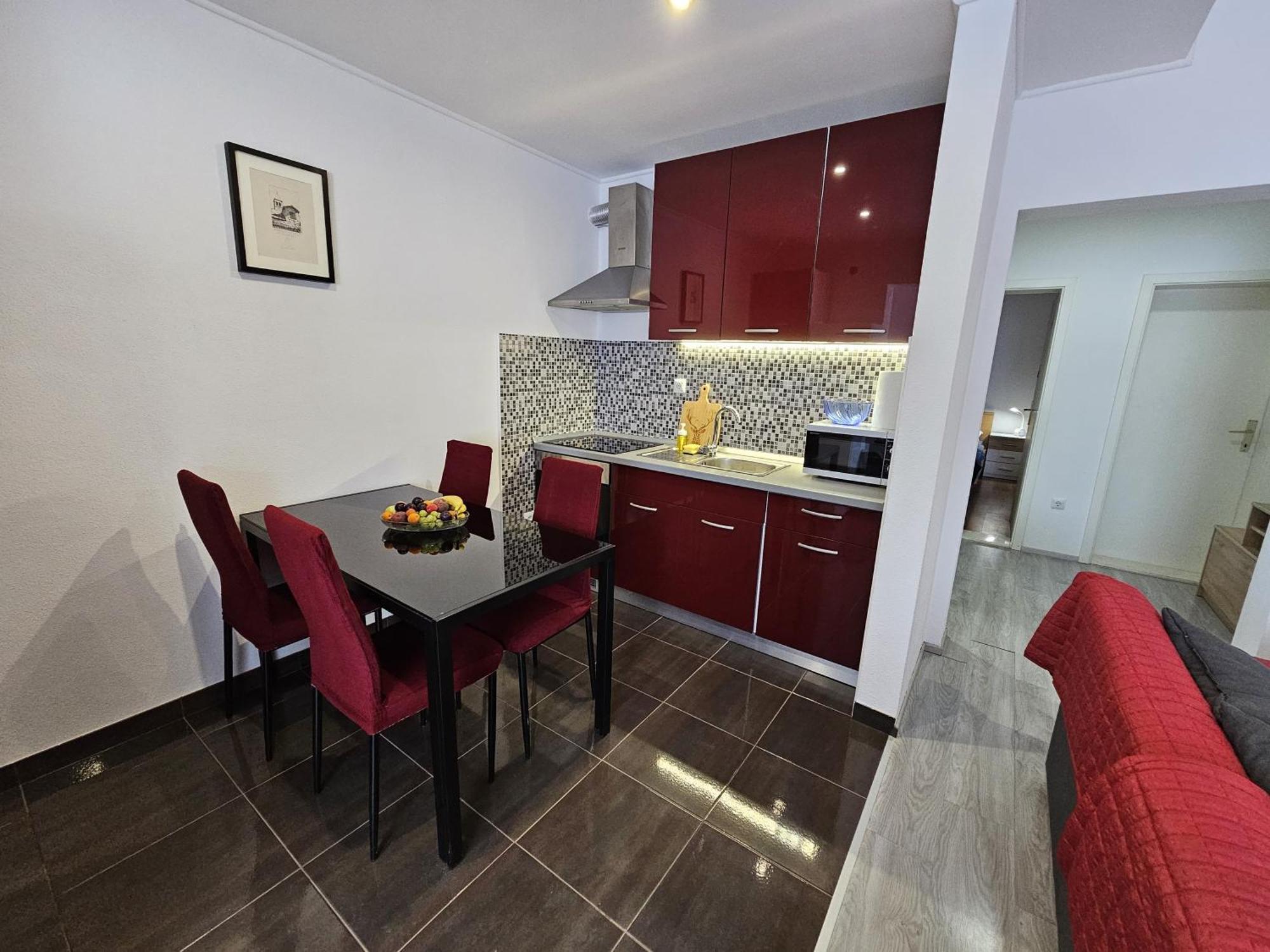 Modern Apartment Nikola In A Quiet Area Kaštel Stari Kültér fotó