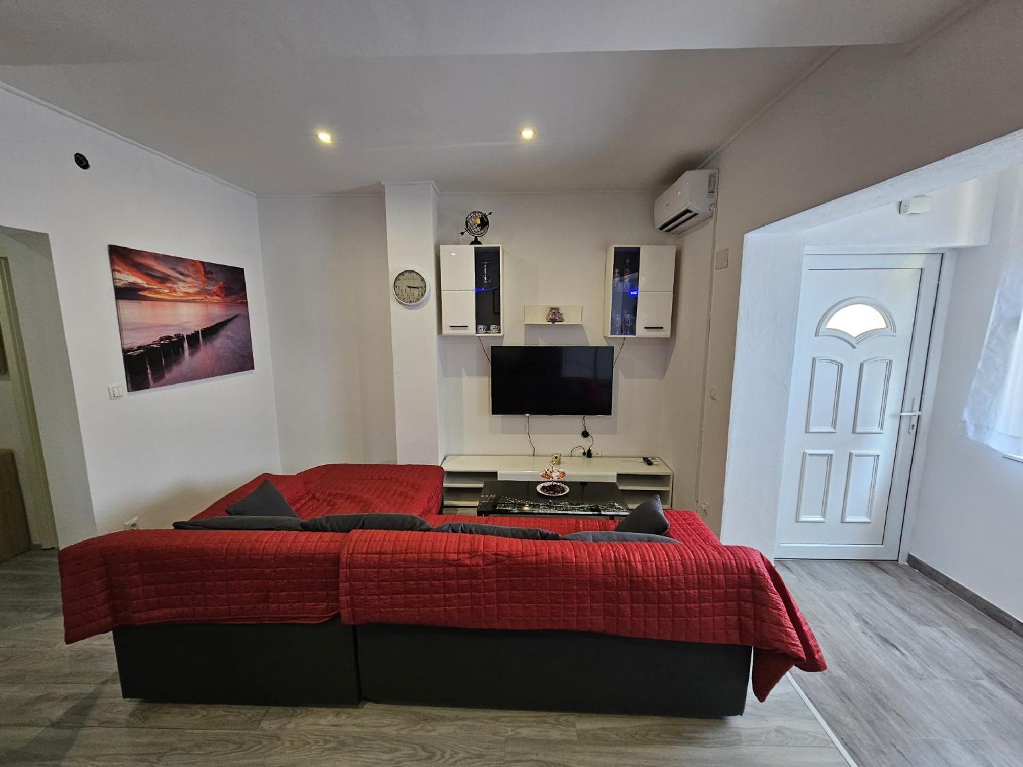 Modern Apartment Nikola In A Quiet Area Kaštel Stari Kültér fotó
